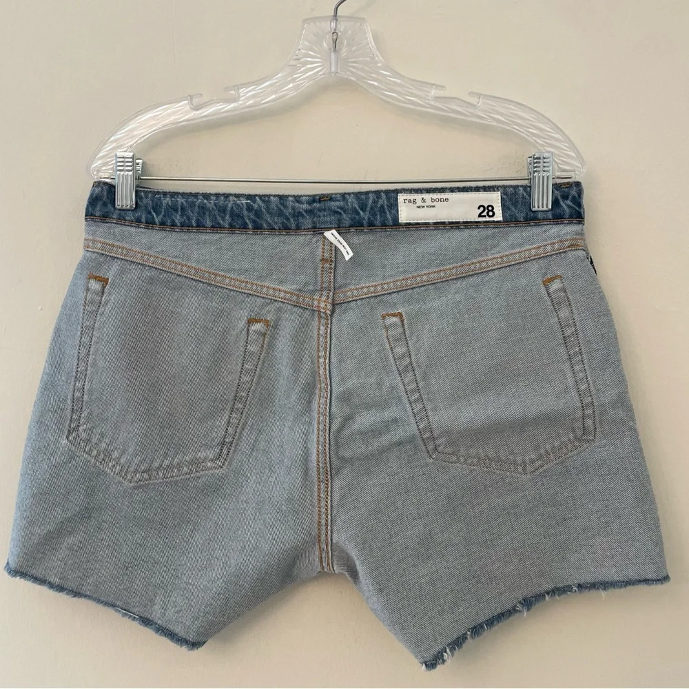 NWT! Rag & Bone Dre Low-Rise Cut-Off Blue Denim Shorts Medium Wash Size 28/M
